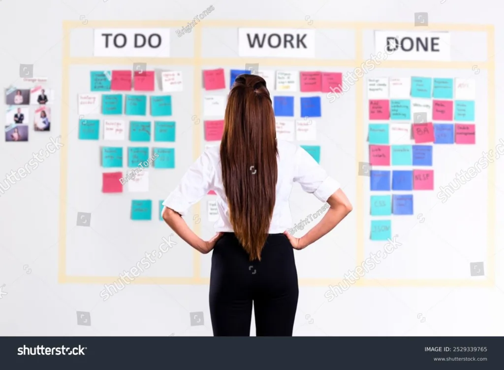 12 Ide Stok Foto Bertema End of Year Business yang Paling Laris di Shutterstock