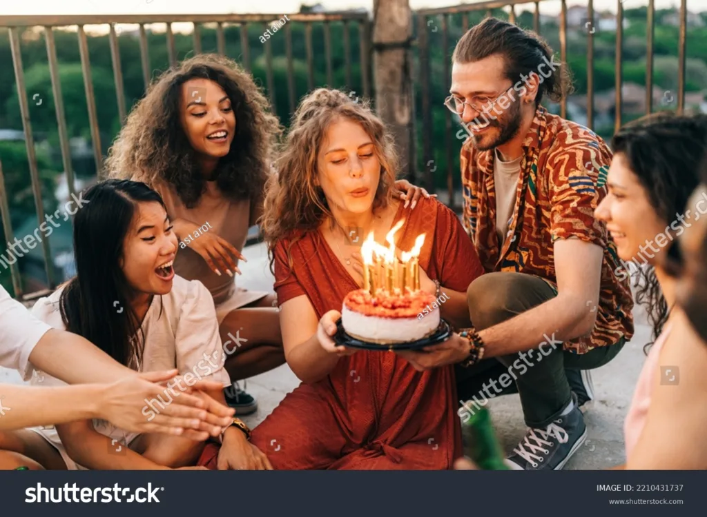 6 Ide Stok Foto Persahabatan untuk Dijual di Shutterstock