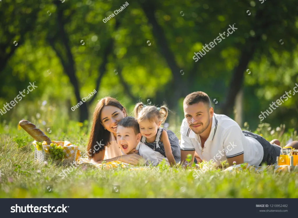 Ide Stok Foto Keluarga untuk Dijual di Shutterstock