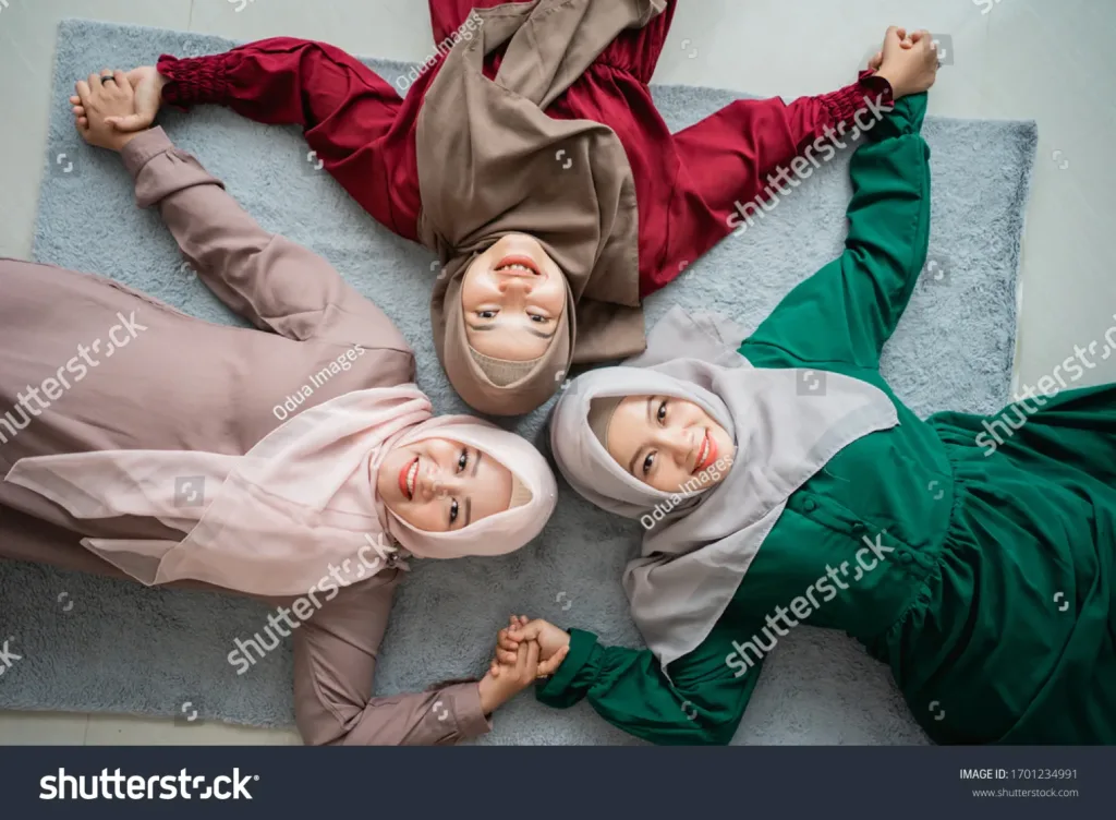 Ide Stok Foto yang Laris di Internet dengan Tema Hari Solidaritas Hijab Internasional