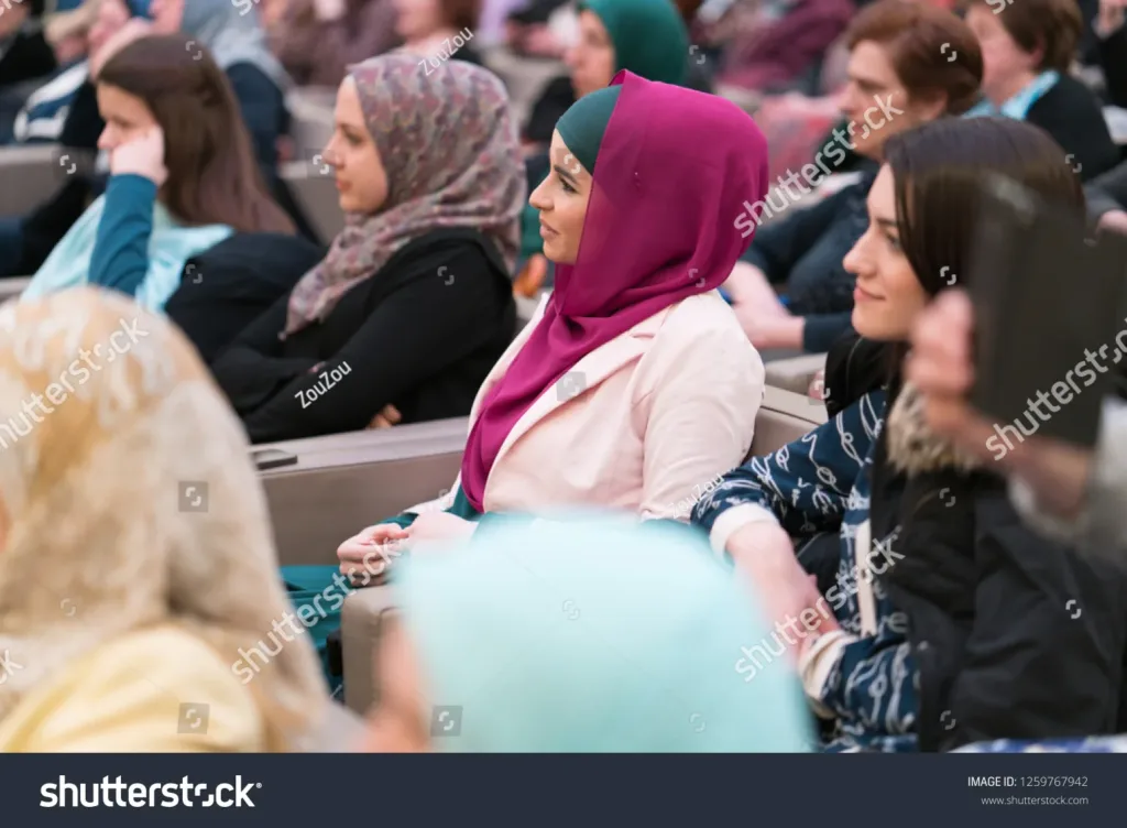 Ide Stok Foto yang Laris di Internet dengan Tema Hari Solidaritas Hijab Internasional